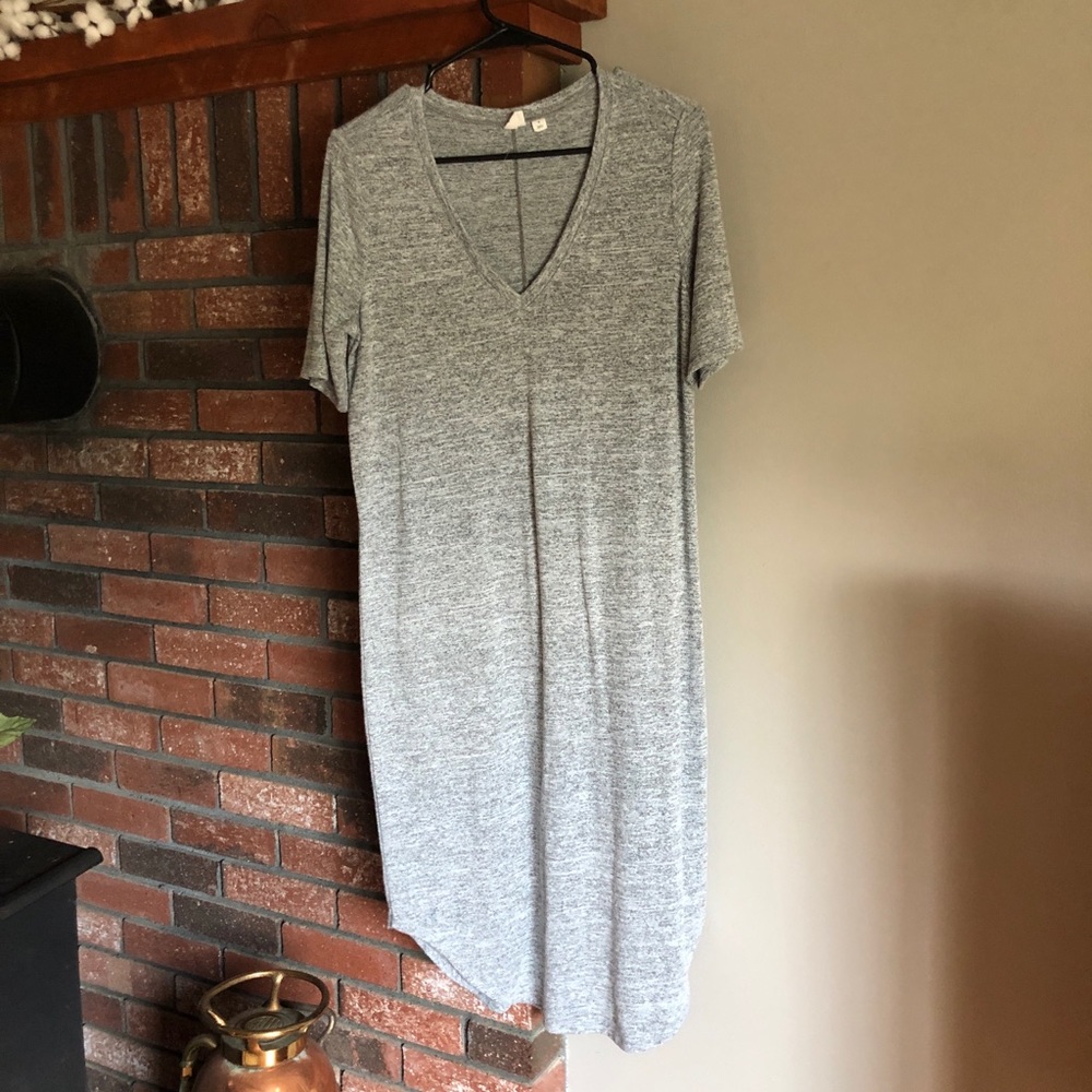 Grey V-neck stretchy T-shirt dress